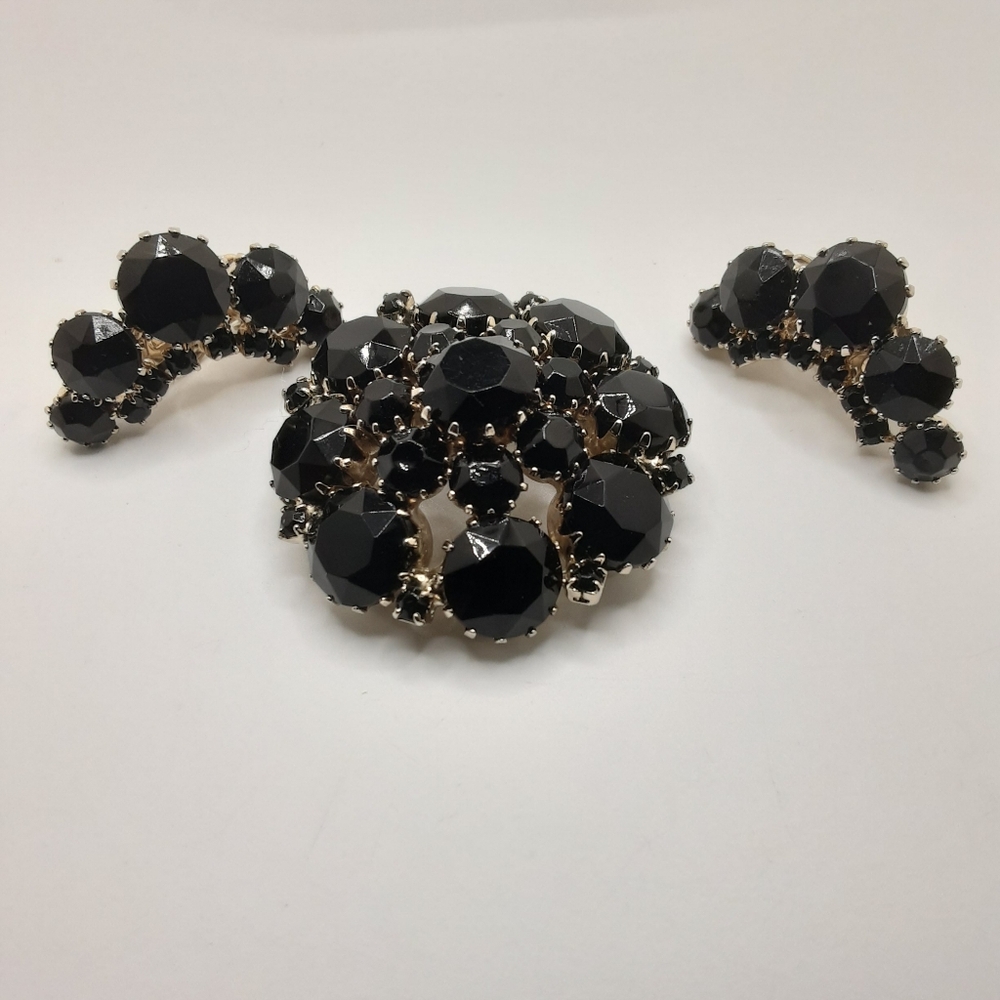 Vintage Weiss Brooch and Clip-on Earrings Set - Excellent Used Condition